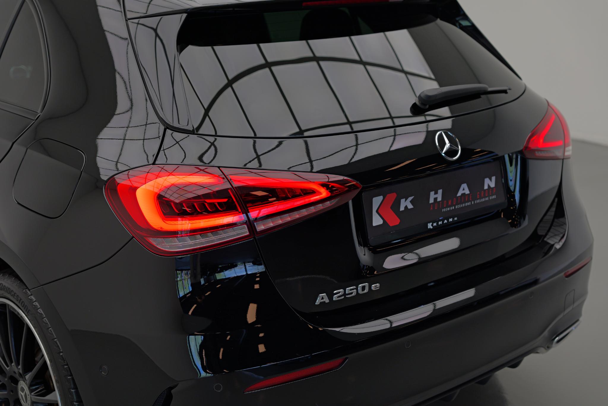 Mercedes-Benz A-klasse A250e AMG Line |Pano|Ambient|Camera|
